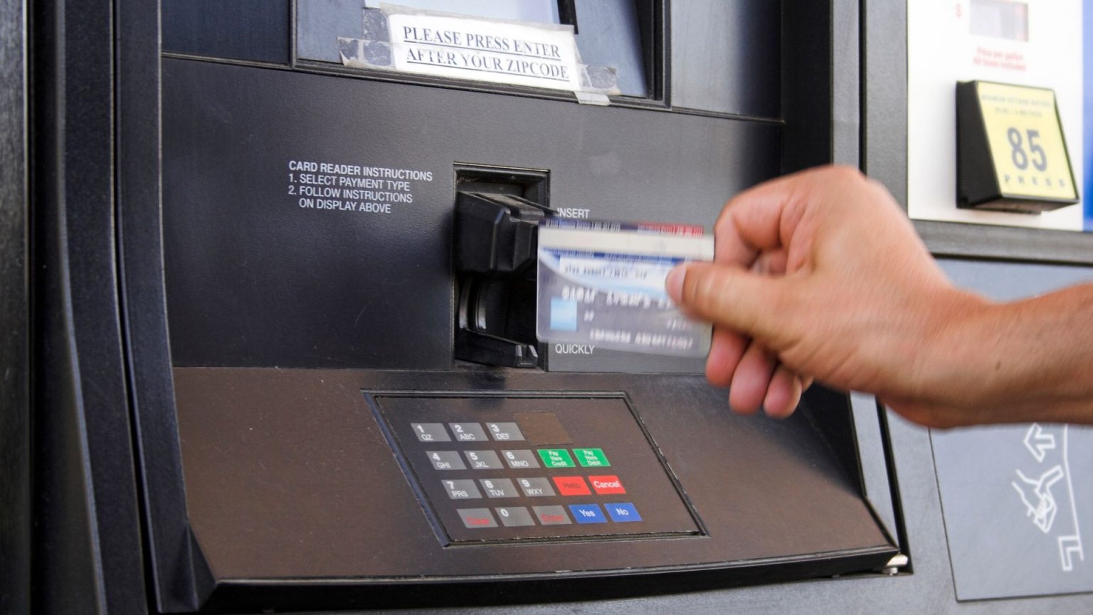 649b2f15f6fa3a08ebb80597 fuel card